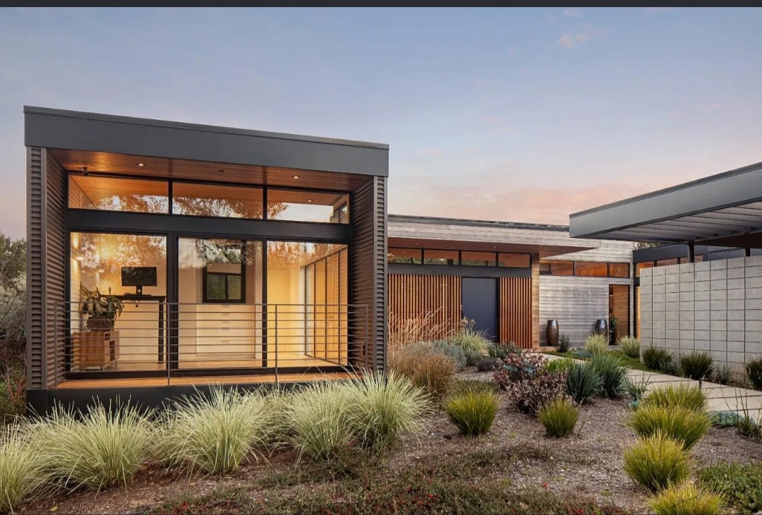 MODULAR MODERN AND MAGNIFICENT PROPERTY